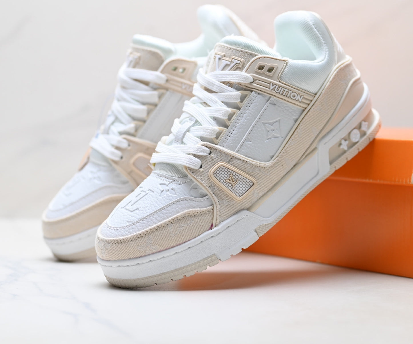 Unisex casual sneakers
