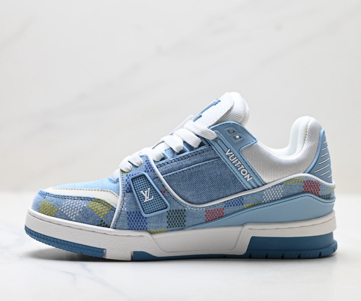 Unisex casual sneakers