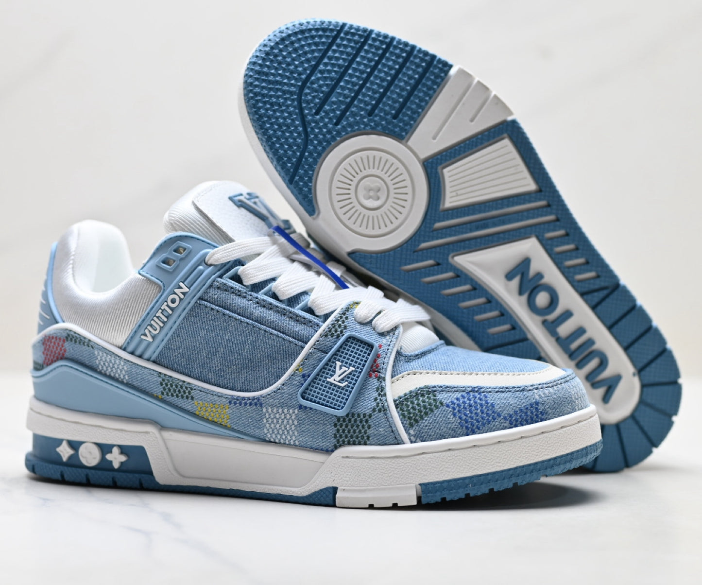Unisex casual sneakers